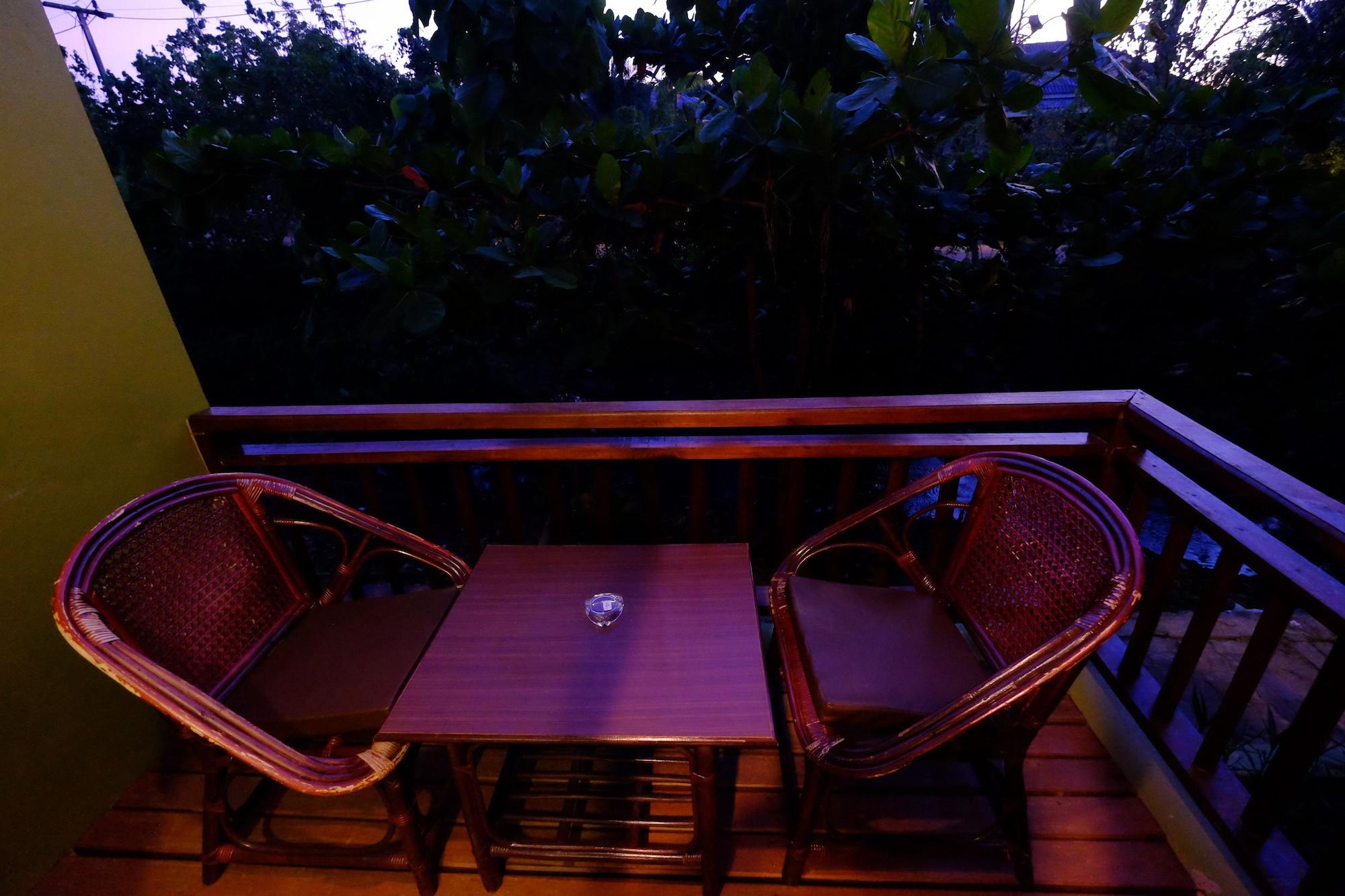The Peace Tara House Hotel Ko Lanta Buitenkant foto