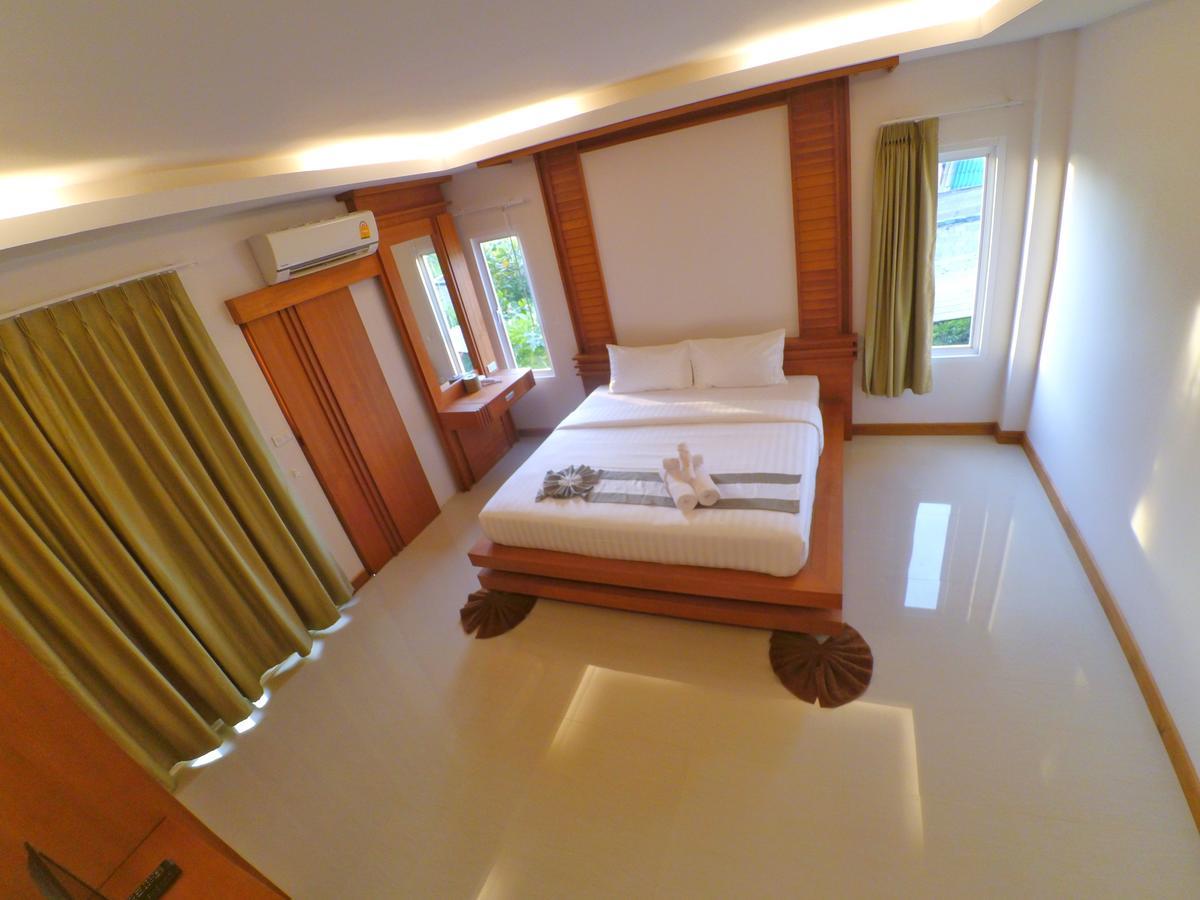 The Peace Tara House Hotel Ko Lanta Buitenkant foto