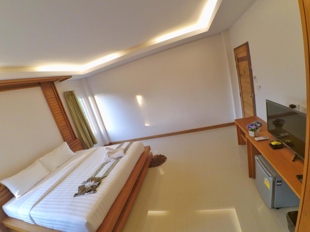 The Peace Tara House Hotel Ko Lanta Buitenkant foto
