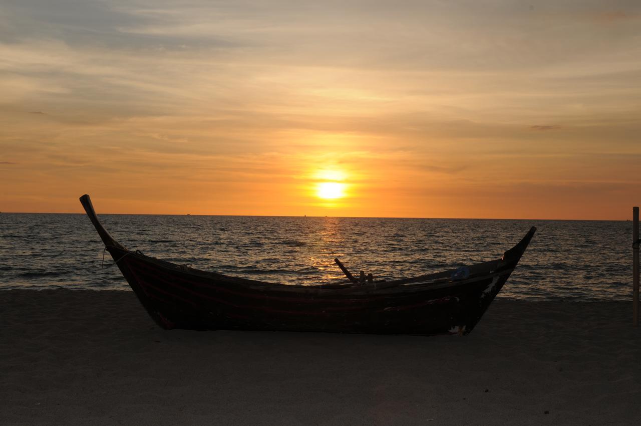 The Peace Tara House Hotel Ko Lanta Buitenkant foto