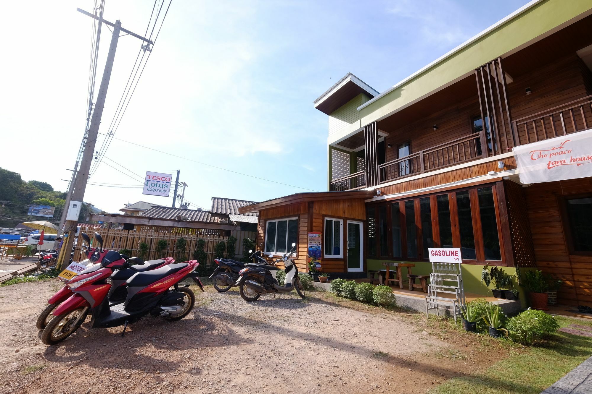 The Peace Tara House Hotel Ko Lanta Buitenkant foto
