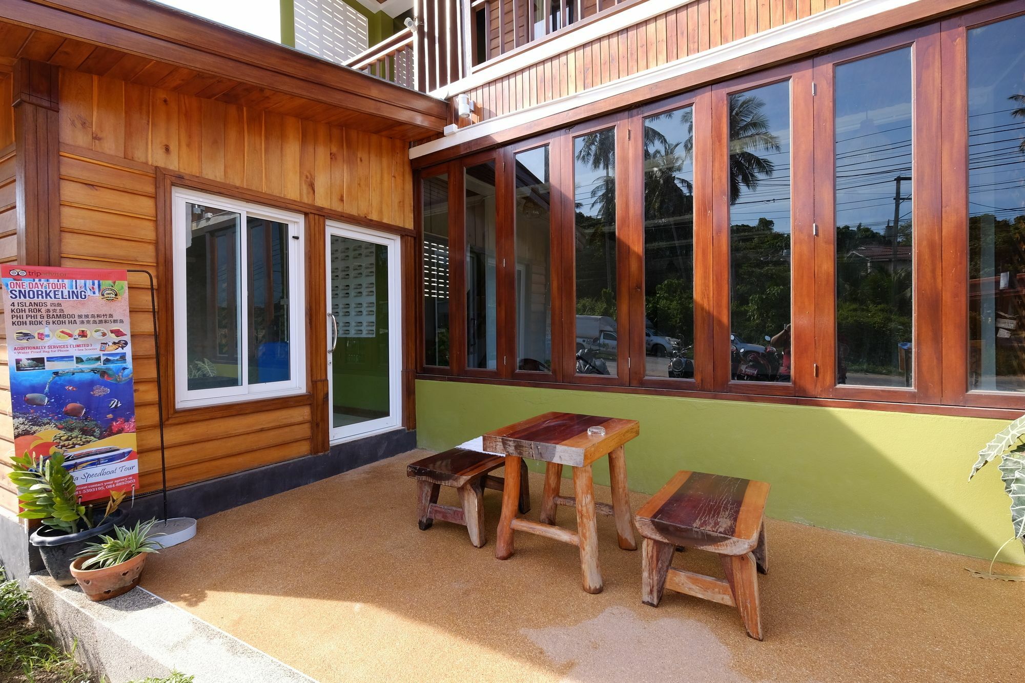 The Peace Tara House Hotel Ko Lanta Buitenkant foto