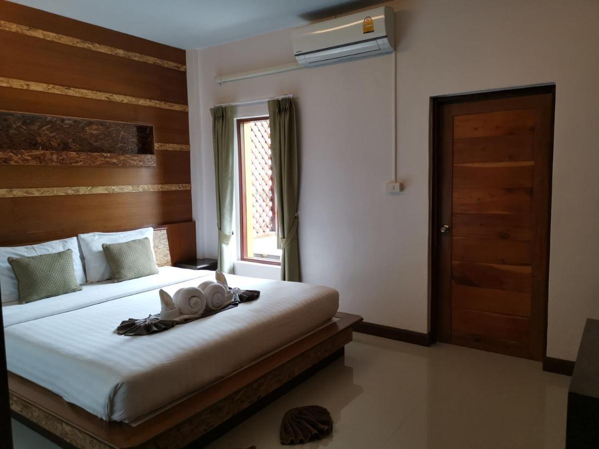 The Peace Tara House Hotel Ko Lanta Buitenkant foto