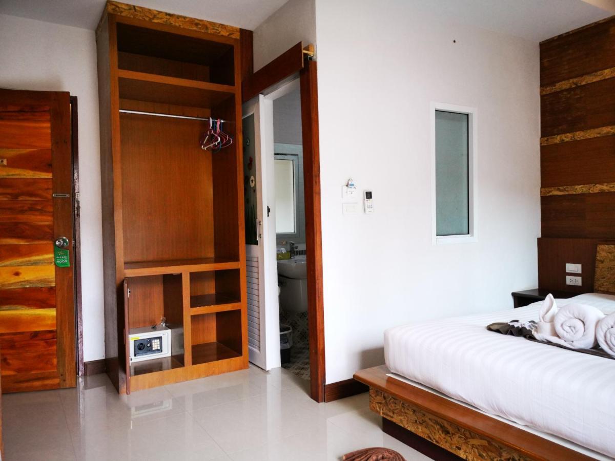 The Peace Tara House Hotel Ko Lanta Buitenkant foto