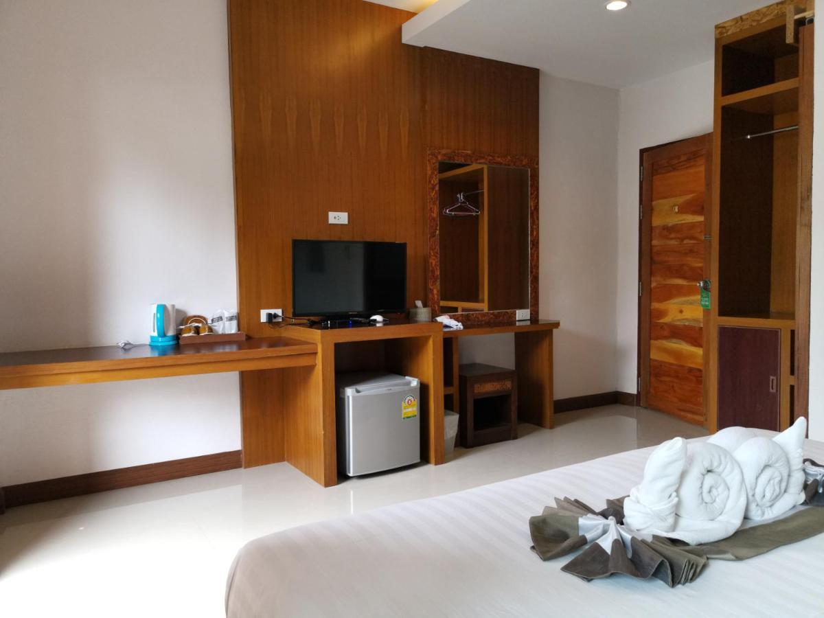 The Peace Tara House Hotel Ko Lanta Buitenkant foto